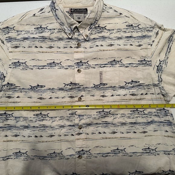 Men’s Columbia fish print short sleeve shirt - Picture 6 of 7